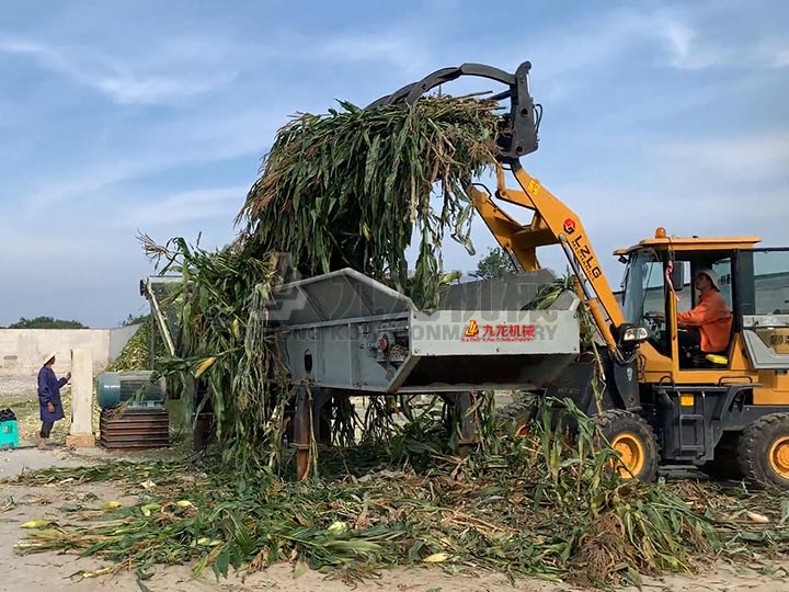 秸稈青（qīng）貯粉碎機